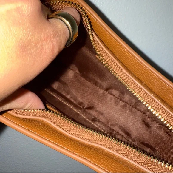 JW PEI Brown Harlee Shoulder Bag - Picture 3 of 6